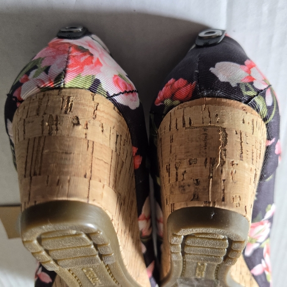 CHELSEE Memory Foam SeaBird Flats or Shoes With Floral Design Size 8 - Picture 8 of 13